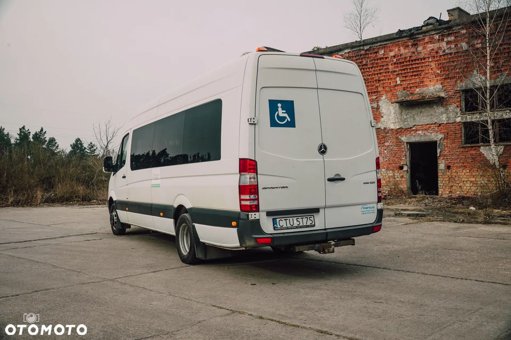 Mercedes-Benz 519 - 3