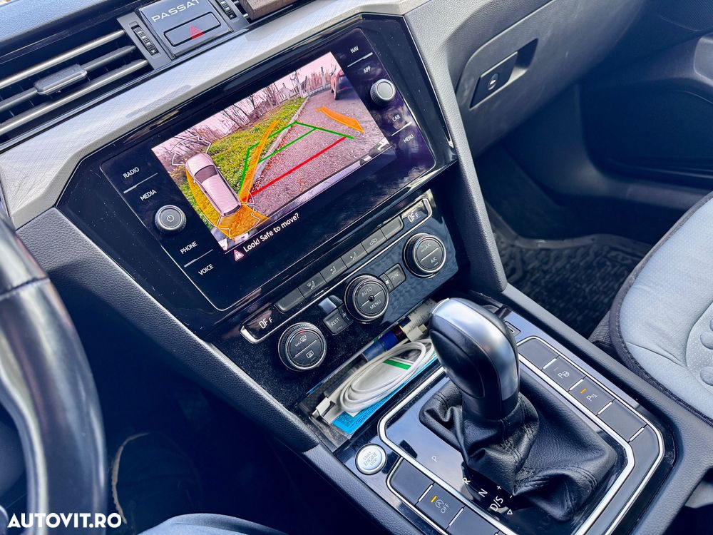 Volkswagen Passat - 14