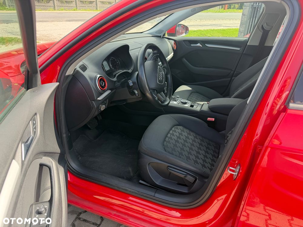 Audi A3 Sportback 1.6 TDI S tronic - 16