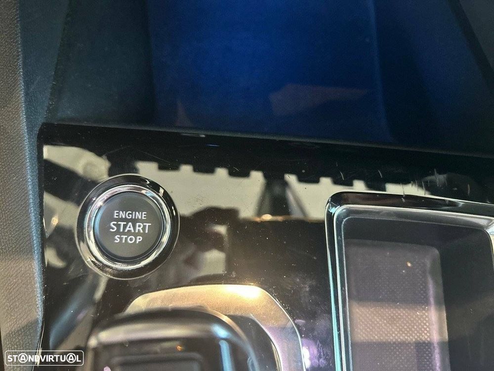 Peugeot 3008 1.6 Hybrid4 Allure Pack e-EAT8 - 21