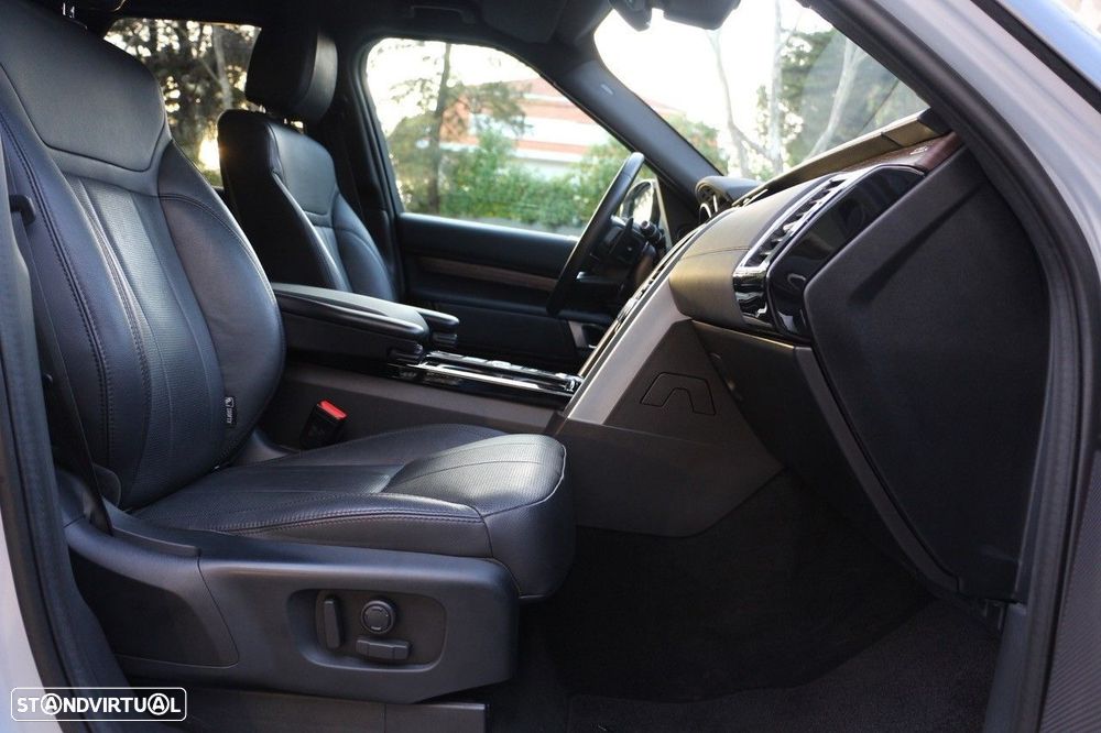 Land Rover Discovery 2.0 SD4 HSE Luxury Auto - 16