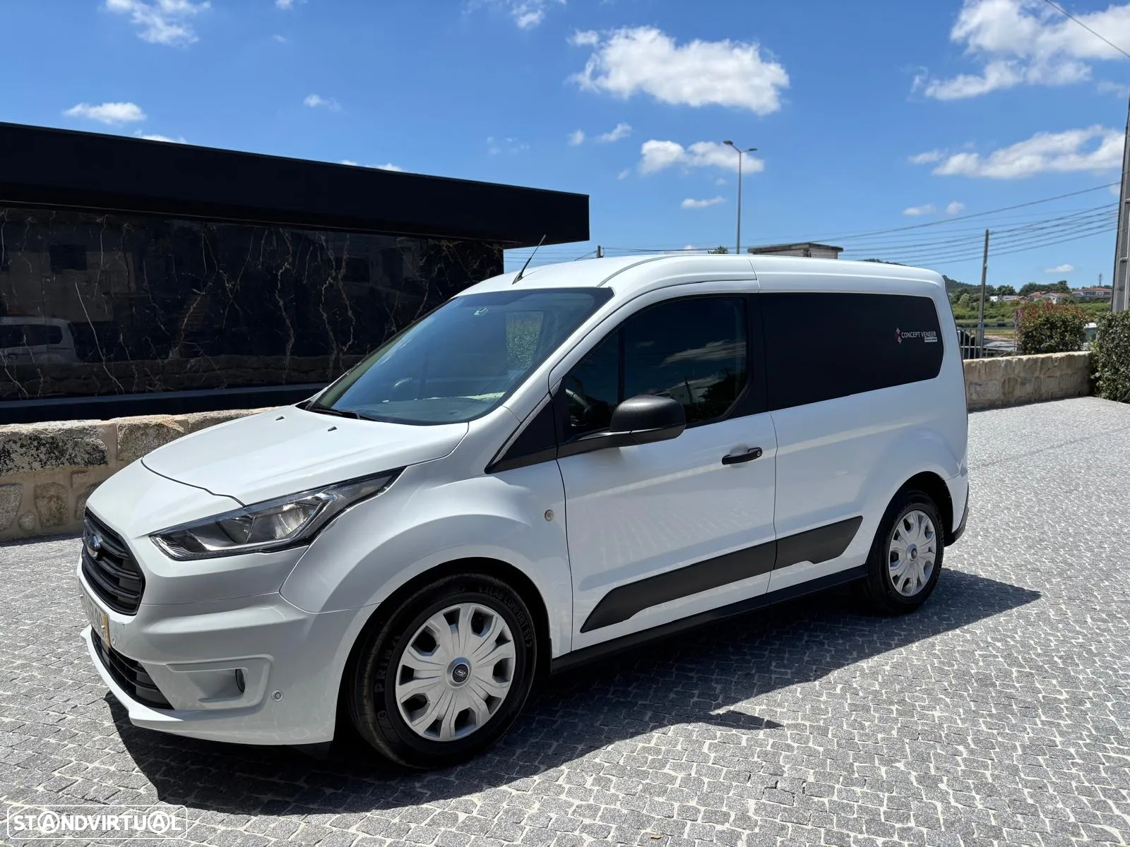 Ford 1.5 TDCi 220 L1 Active - 3