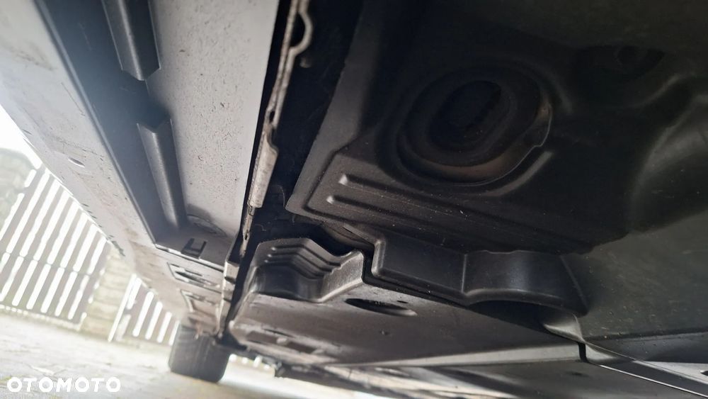 Toyota Corolla 1.8 Hybrid Active - 17