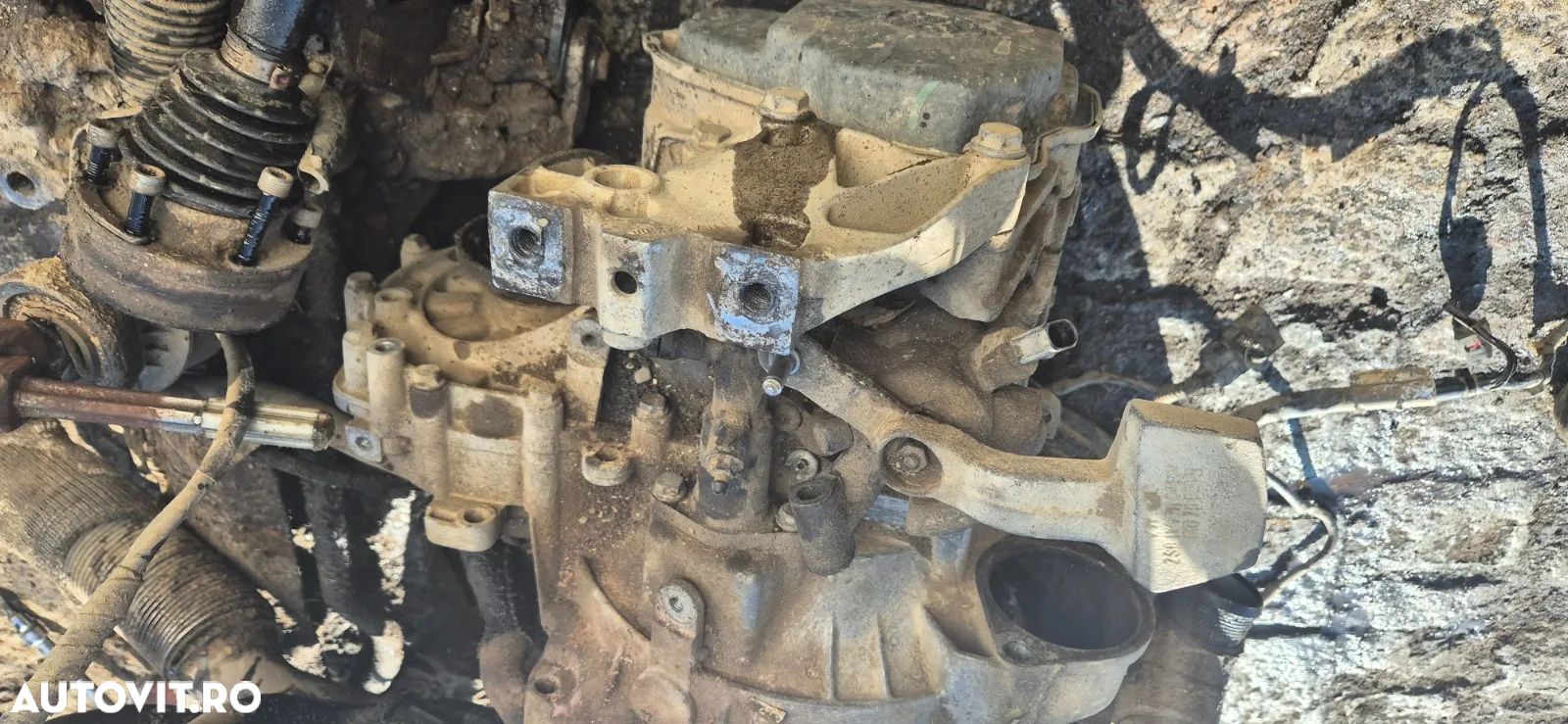 Turbo turbina  Vw Golf 5 Golf 6 Passat b6 Jetta Touran etc 1.6 TDi 77kw diesel cod CAY - 8