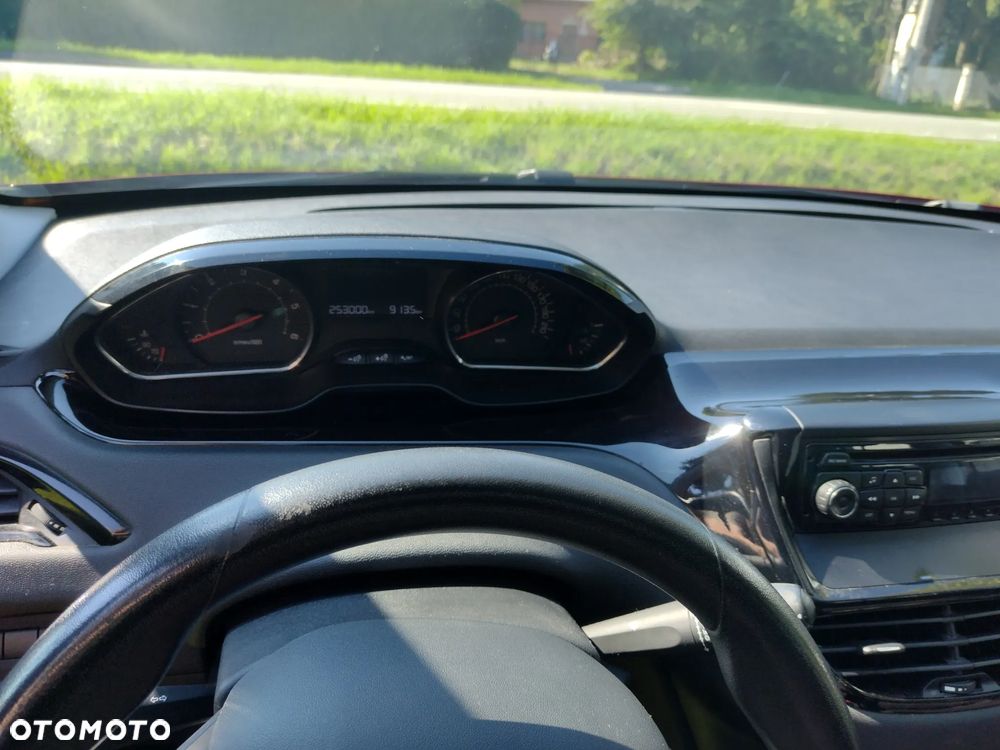 Peugeot 208 1.4 HDi Active - 16