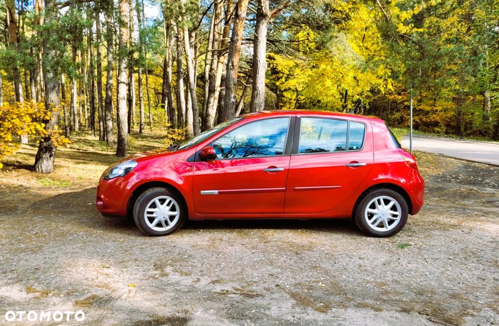 Renault Clio 1.2 16V 75 Expression - 8