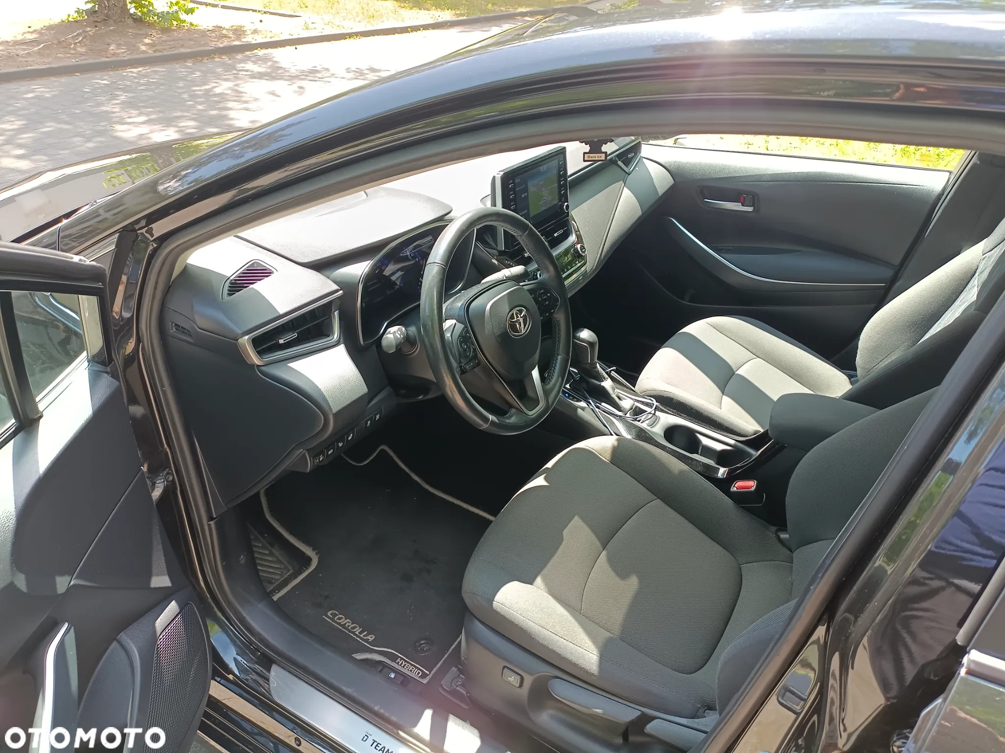 Toyota Corolla 1.8 Hybrid GPF Executive - 3