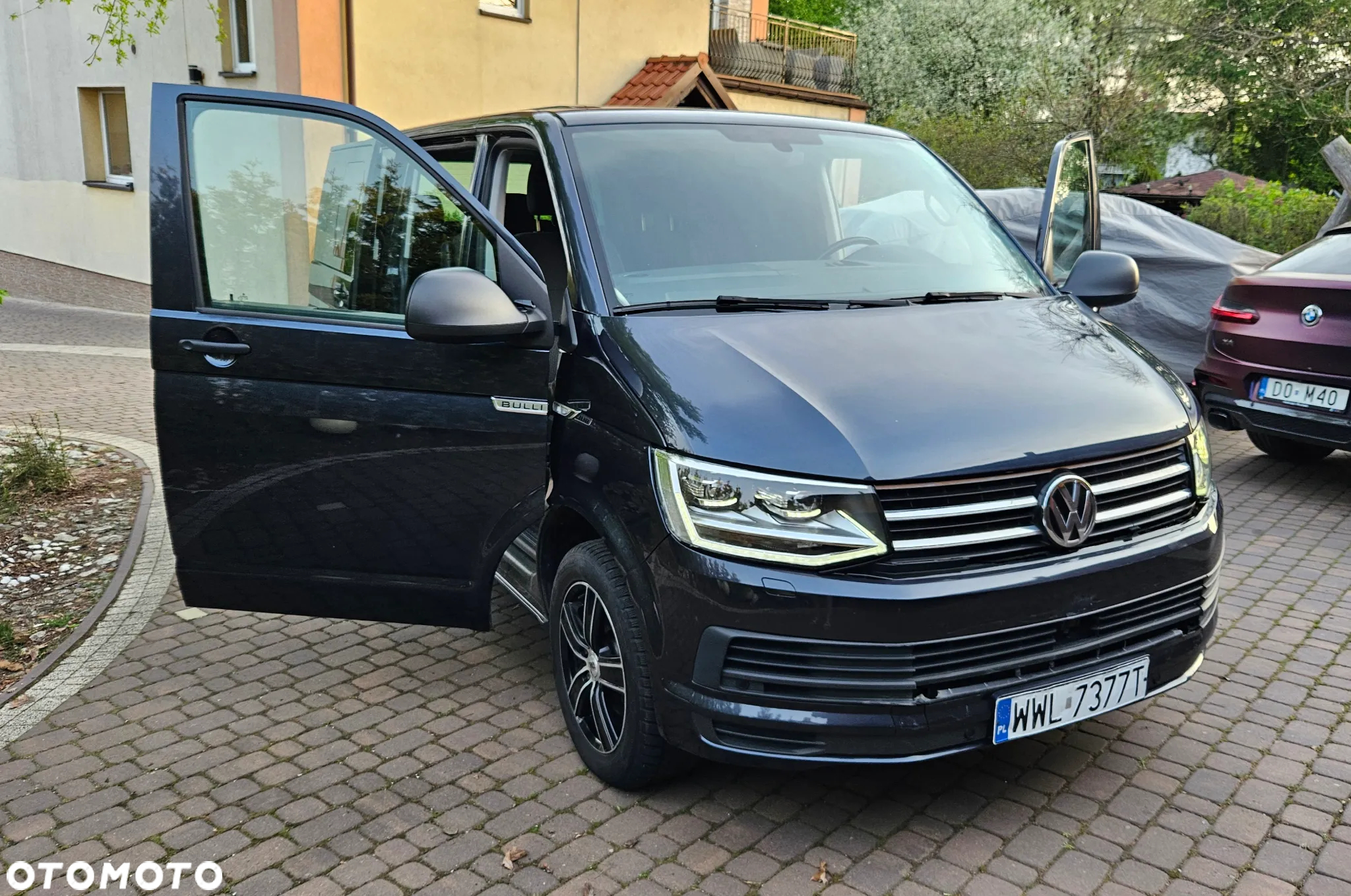 Volkswagen Multivan - 11