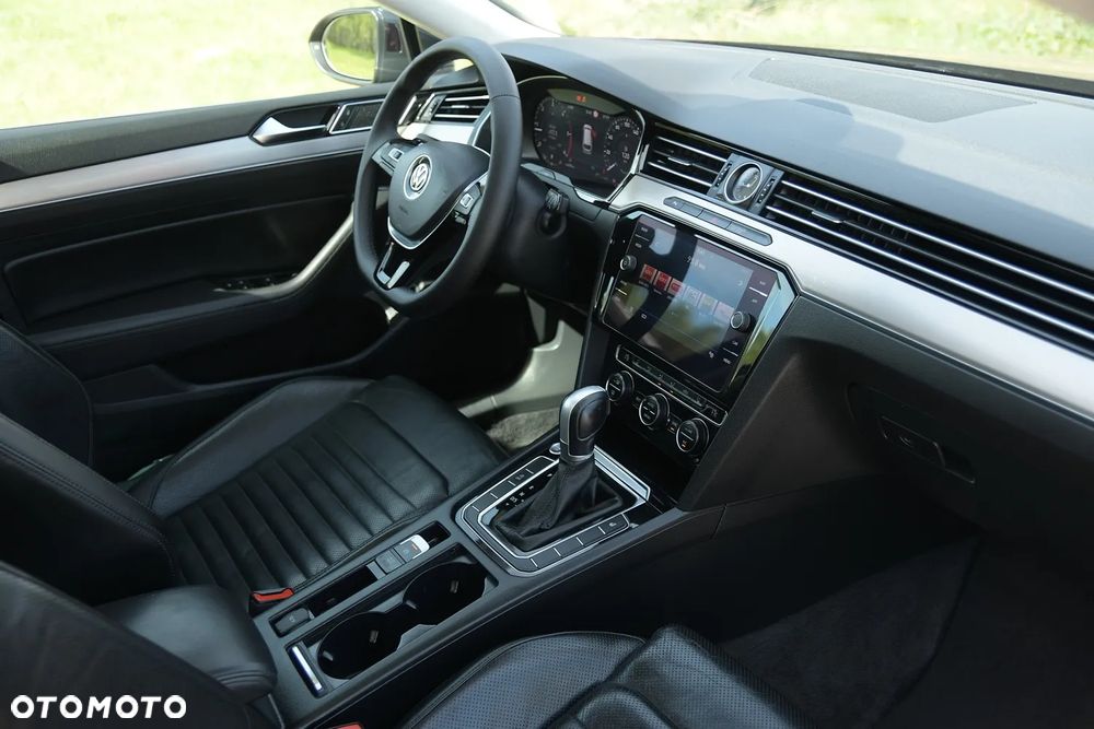 Volkswagen Passat 2.0 TDI (BlueMotion Technology) DSG Highline - 22