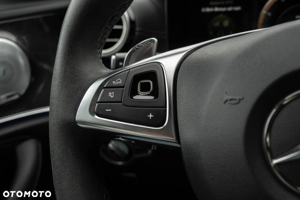 Mercedes-Benz Klasa E AMG 63 S 4Matic+ 9G-TRONIC - 27