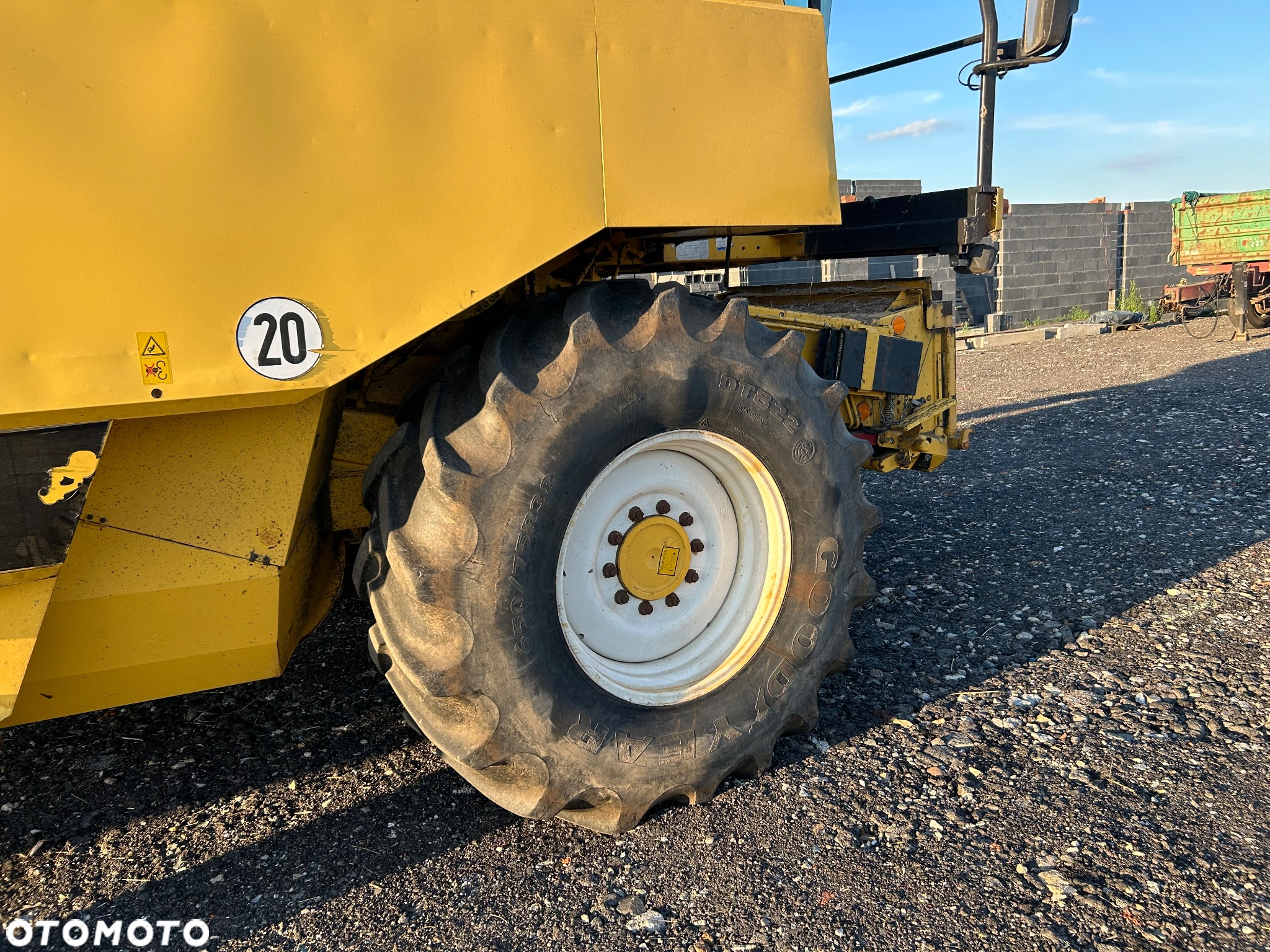 New Holland TX68 plus - 12