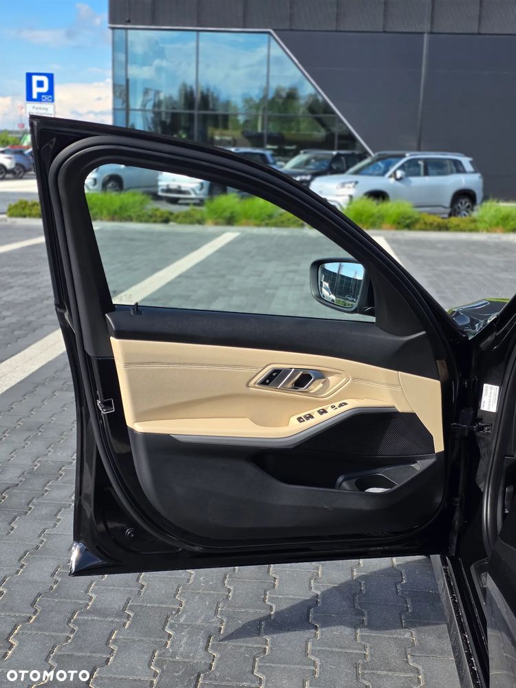 BMW Seria 3 - 25