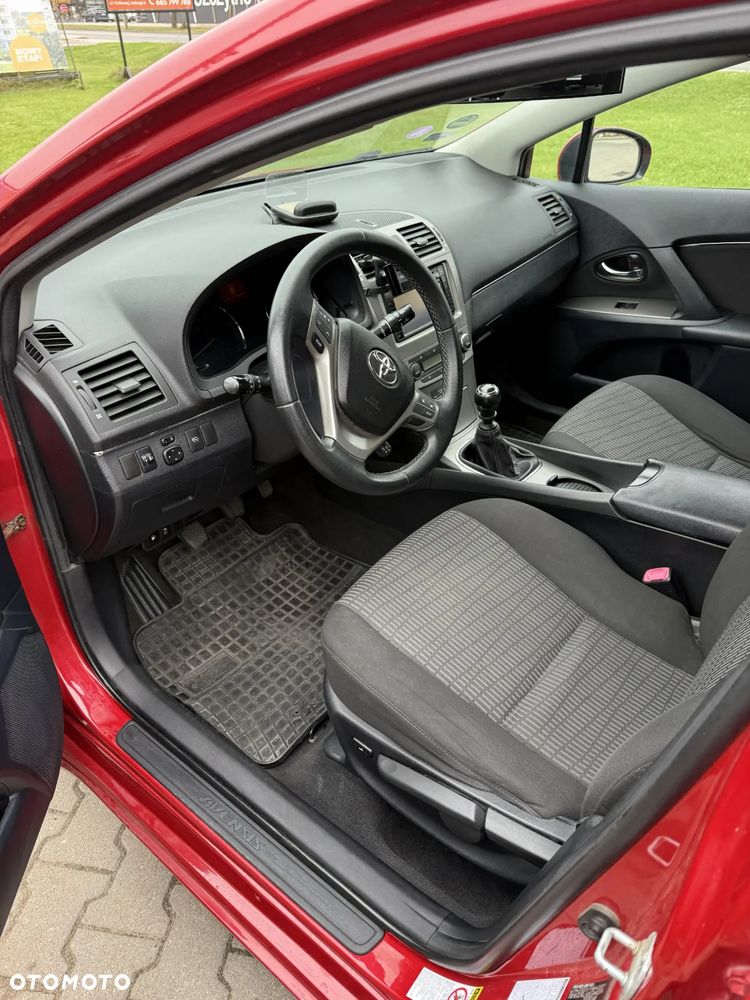 Toyota Avensis 1.8 Sol - 7