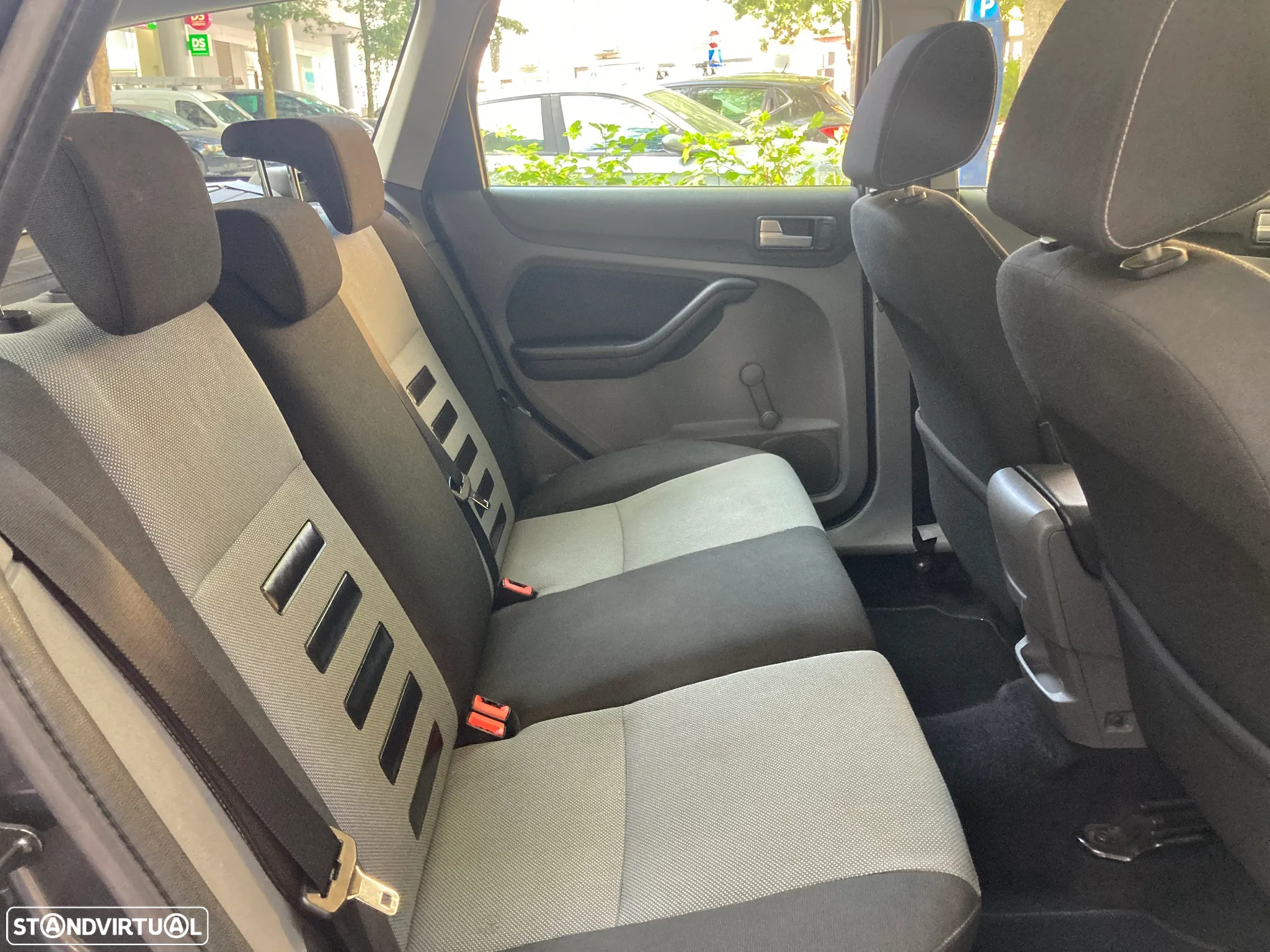 Ford Focus SW 1.6 TDCi Trend - 11