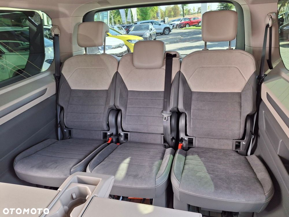 Volkswagen Multivan - 38