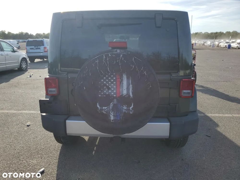 Jeep Wrangler 3.6 Unlim Sahara - 6