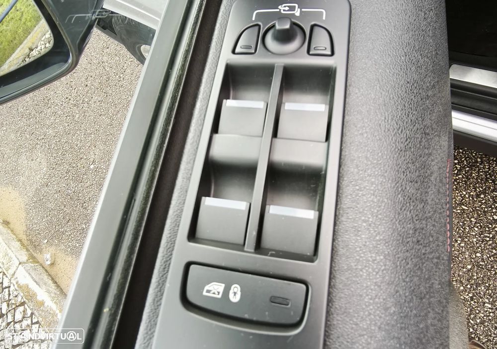 Land Rover Discovery Sport - 16