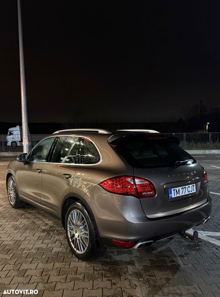 Porsche Cayenne - 6
