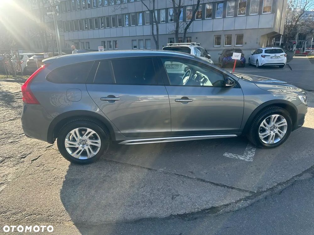 Volvo V60 Cross Country D4 AWD Momentum - 12