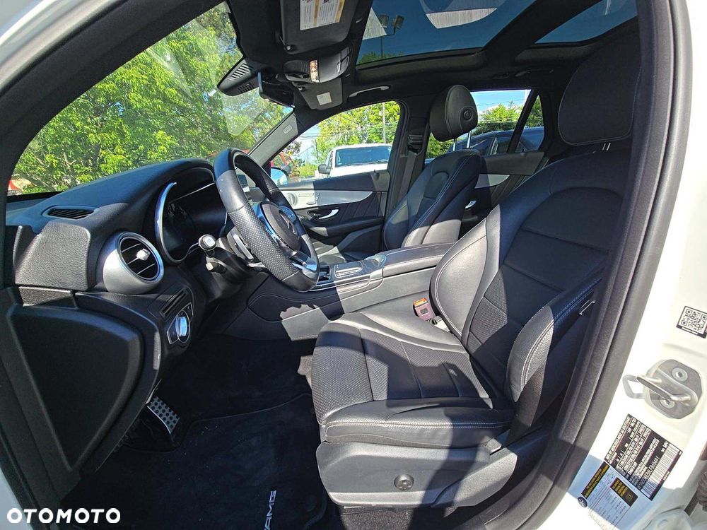 Mercedes-Benz GLC 300 4Matic 9G-TRONIC AMG Line - 5