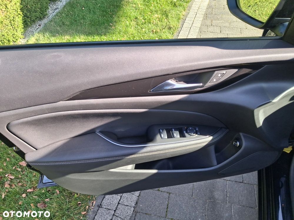 Opel Insignia 2.0 CDTI Elegance S&S - 29