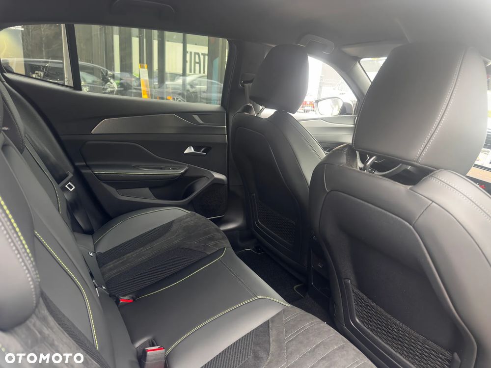 Peugeot 408 1.2 PureTech mHEV GT S&S e-DCS6 - 10