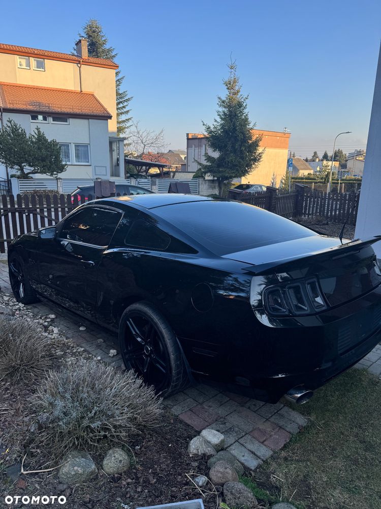 Ford Mustang 5.0 V8 GT - 6