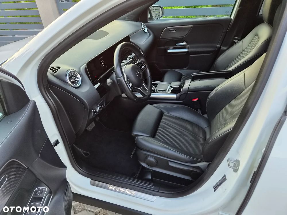 Mercedes-Benz GLA 250 8G-DCT Progressive - 11