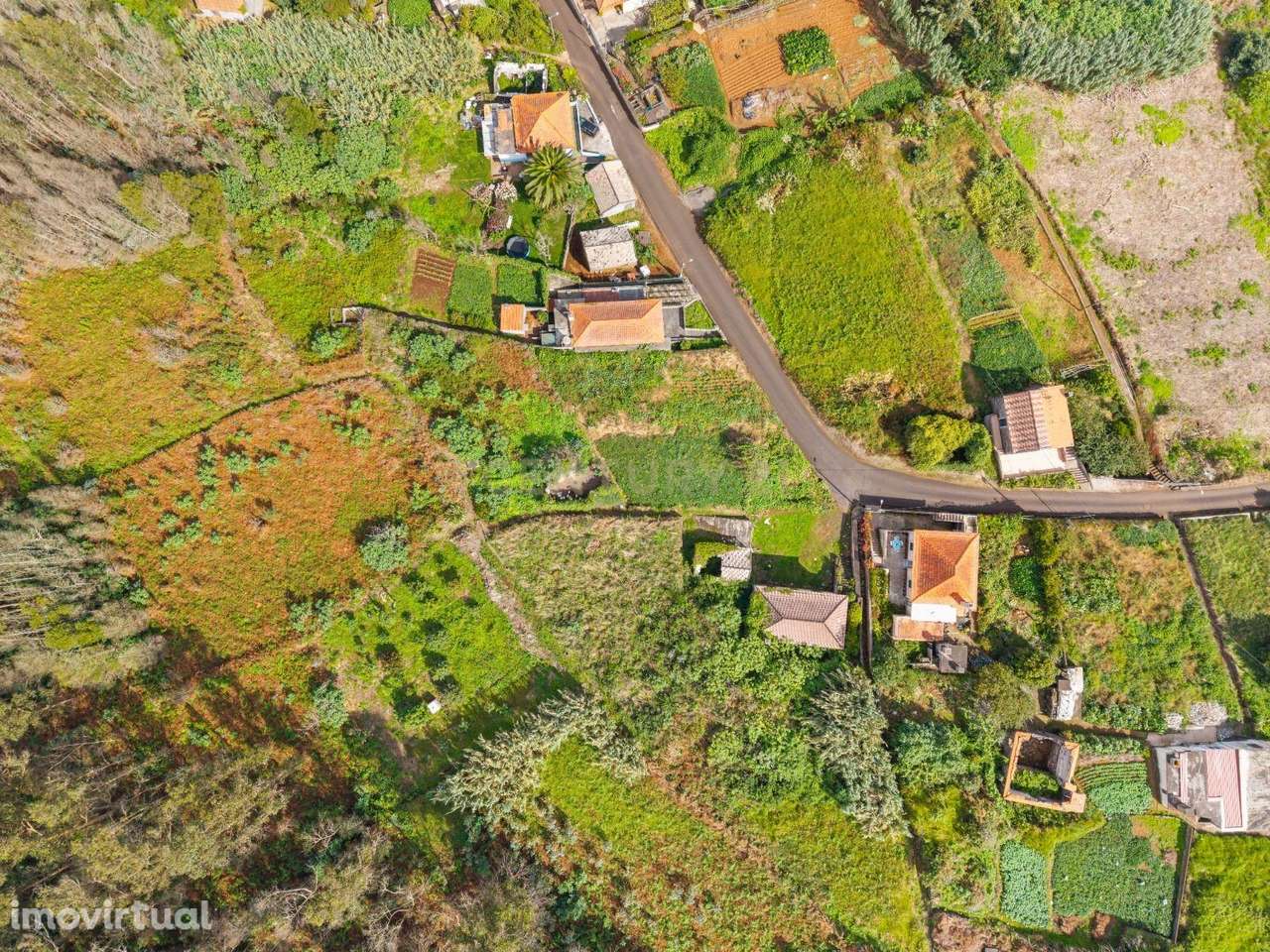 Oportunidade Única em Santa – Casa Tradicional para Reconstrução em Te - Grande imagem: 5/10