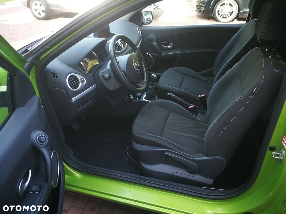 Renault Clio 1.5 dCi Privilege - 15