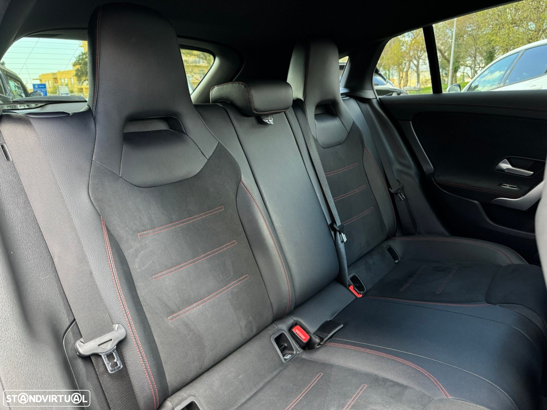 Mercedes-Benz CLA 180 d Shooting Brake AMG Line Aut. - 18