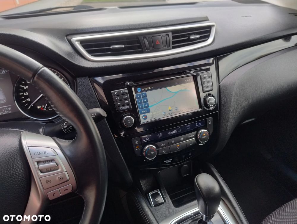 Nissan Qashqai 1.2 DIG-T Xtronic N-Vision - 16