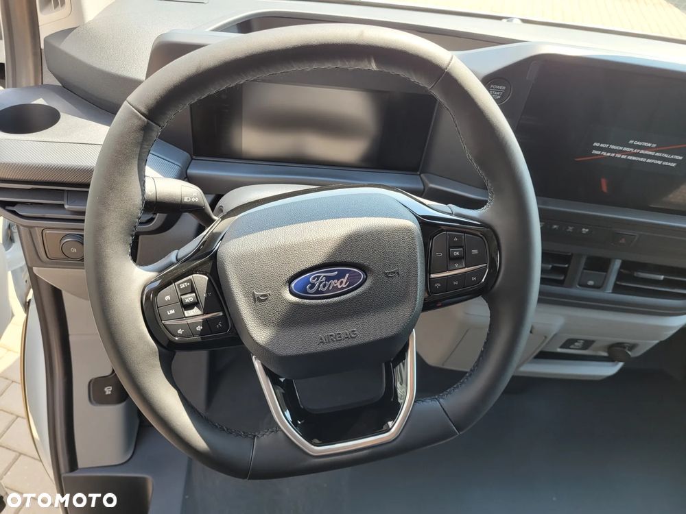 Ford Transit Custom - 11