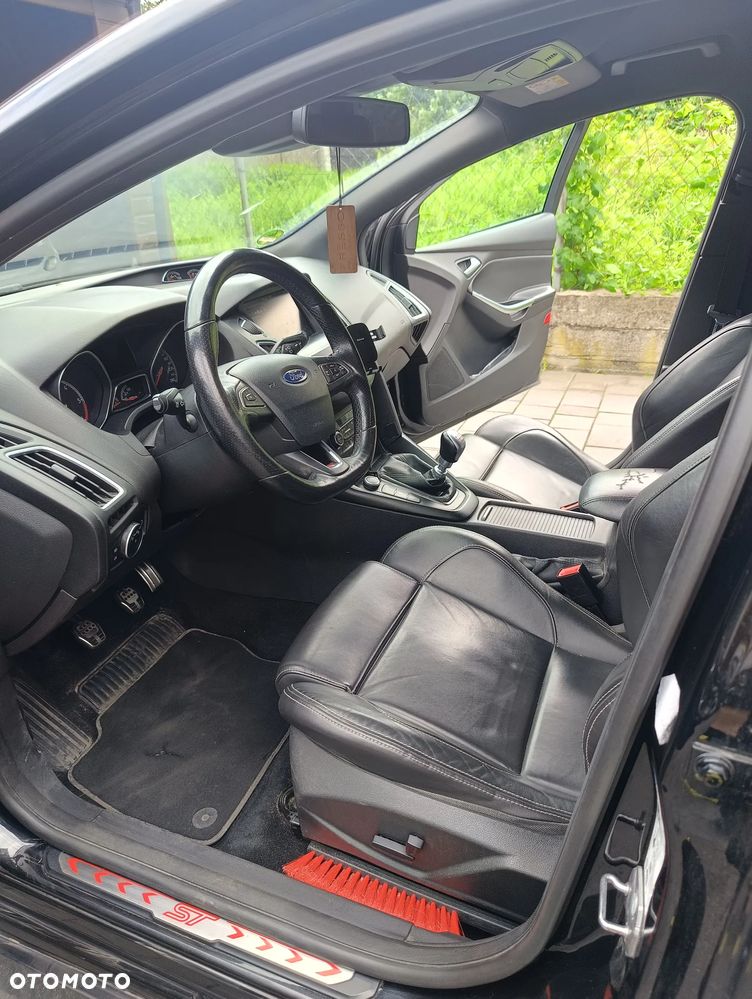 Ford Focus 2.0 TDCi ST - 10