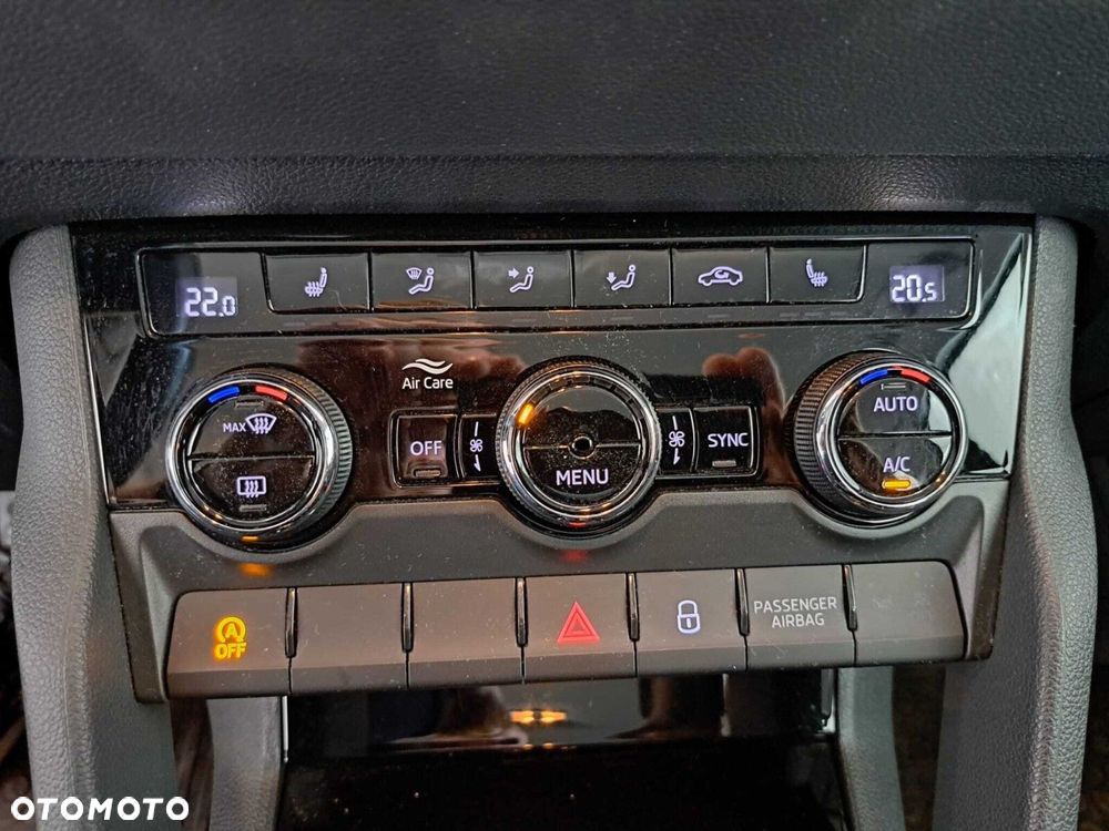 Skoda Karoq 1.5 TSI ACT GPF 4x2 Ambition DSG - 28