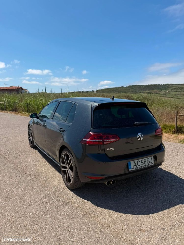 VW Golf - 5