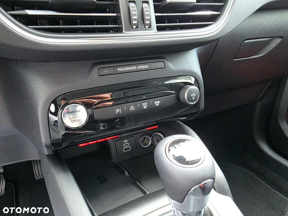 Ford Kuga - 24