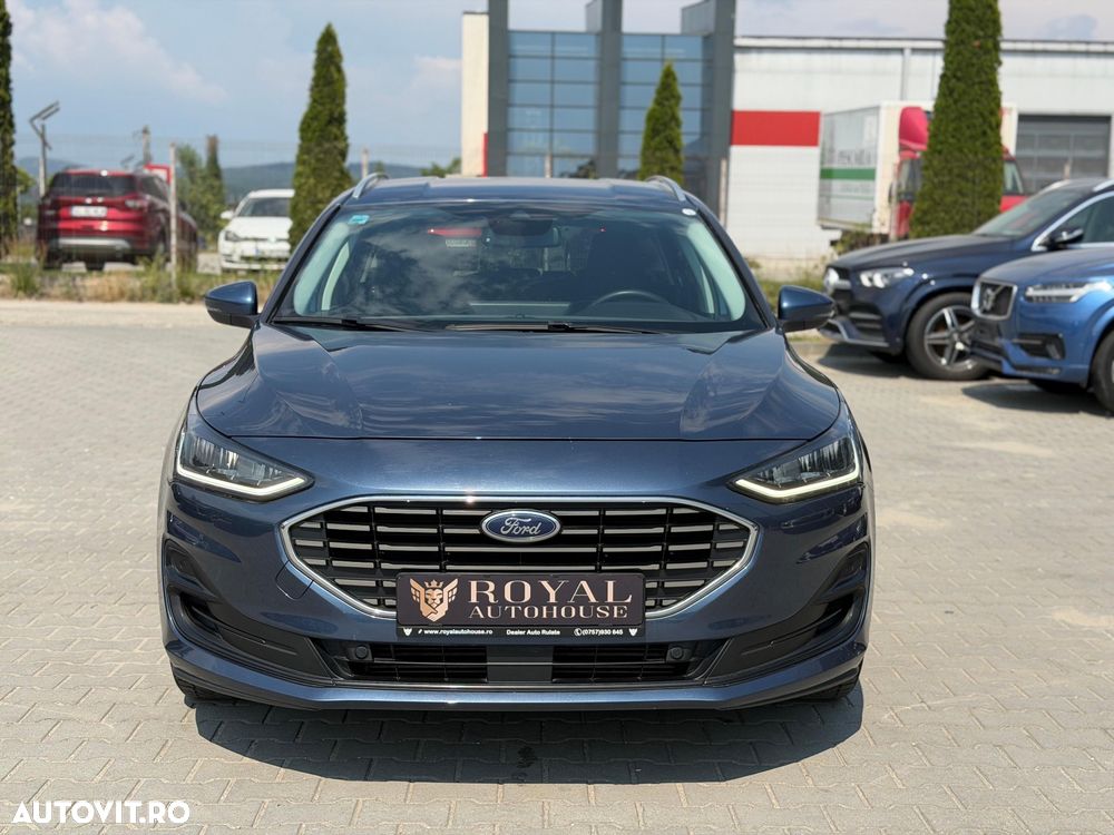 FORD Focus 2022 — imagine 7