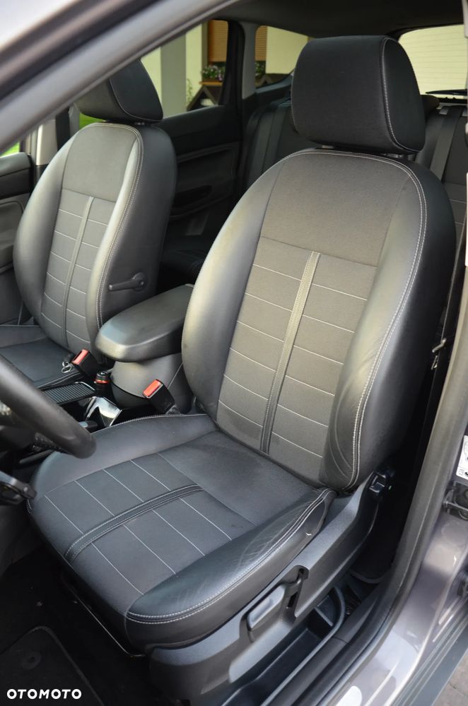 Ford Kuga 2.0 TDCi 4x4 Titanium - 11