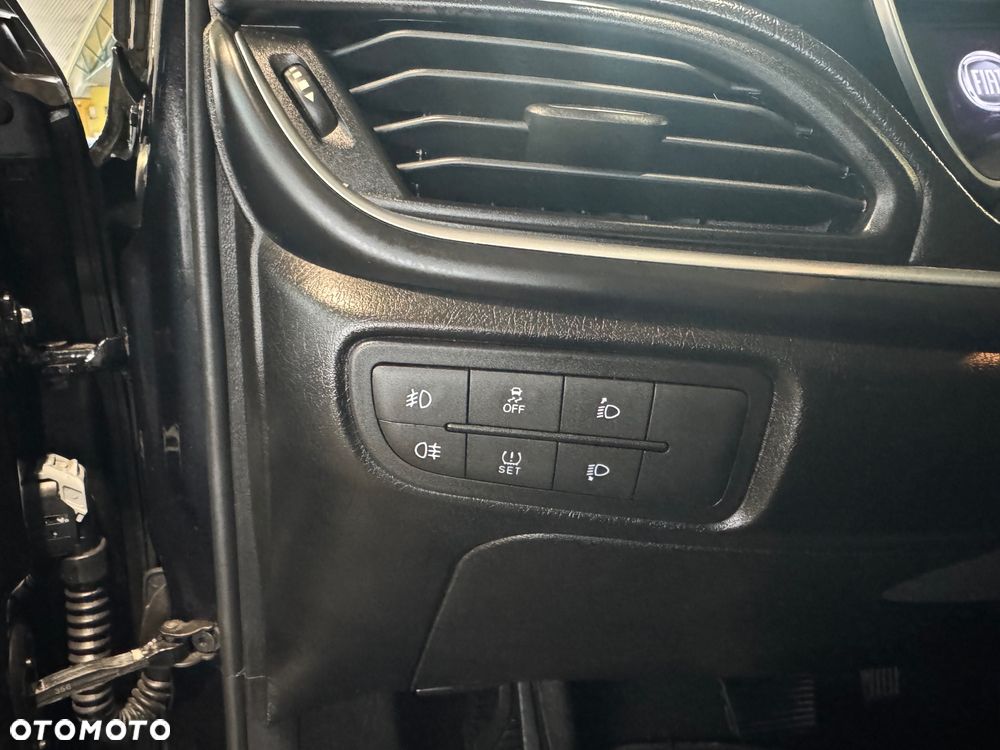 Fiat Tipo 1.6 MultiJet DCT Lounge - 25