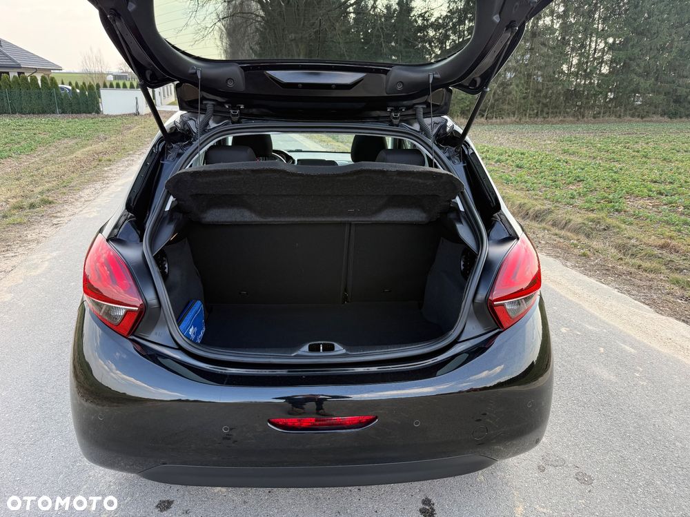 Peugeot 208 1.2 PureTech Style - 15