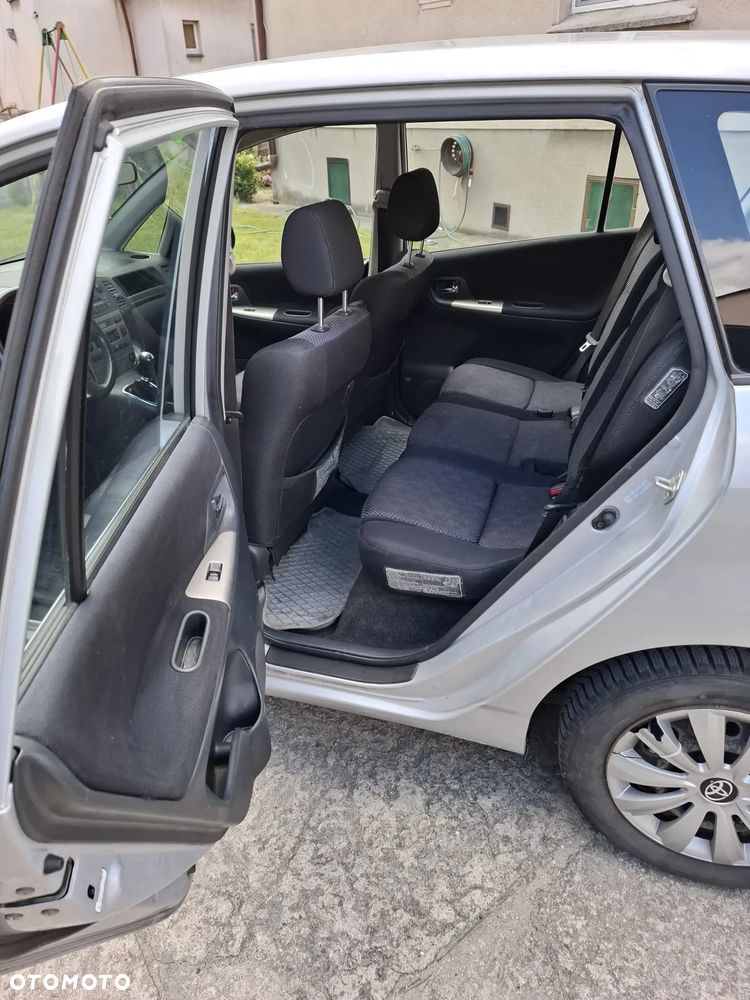 Toyota Corolla Verso 2.0 D-4D linea sol - 11