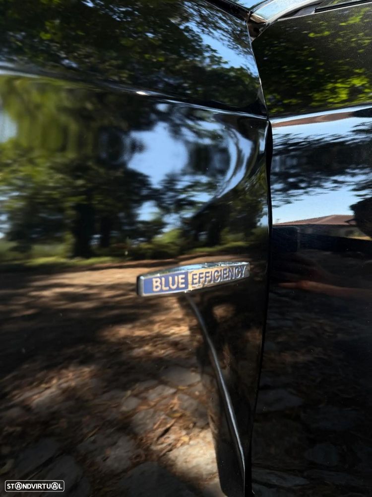 Mercedes-Benz E 220 (BlueTEC) d 9G-TRONIC - 35