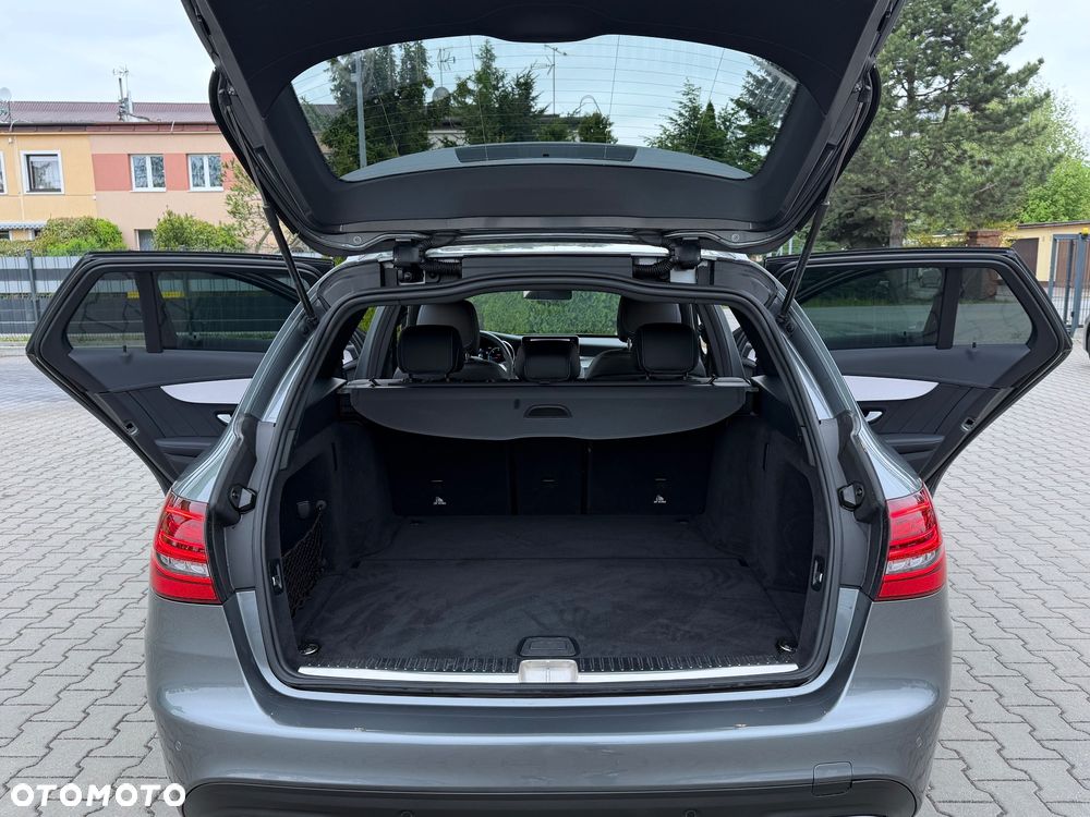 Mercedes-Benz Klasa C 220 d 9G-TRONIC AMG Line - 32