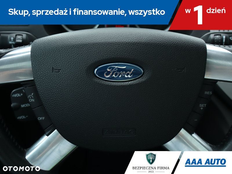 Ford Kuga - 18