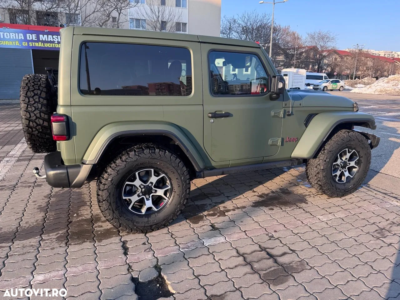 Jeep Wrangler 2.0 Turbo AT8 Rubicon - 3