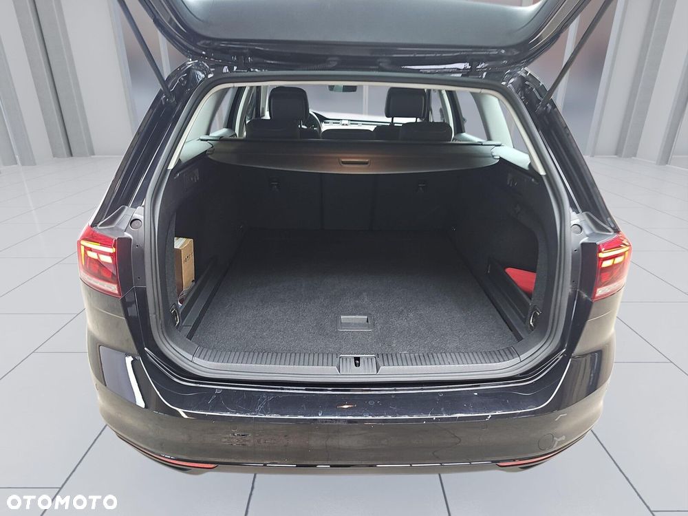 Volkswagen Passat Variant 1.5 TSI EVO Business DSG - 20