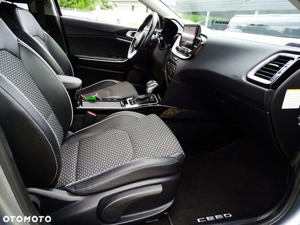 Kia Ceed 1.6 GDI PHEV L Business Line DCT - 16
