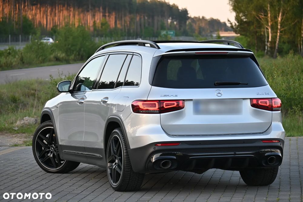 Mercedes-Benz GLB - 17