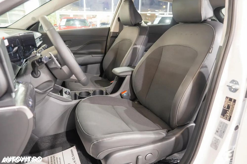 Hyundai KONA - 17